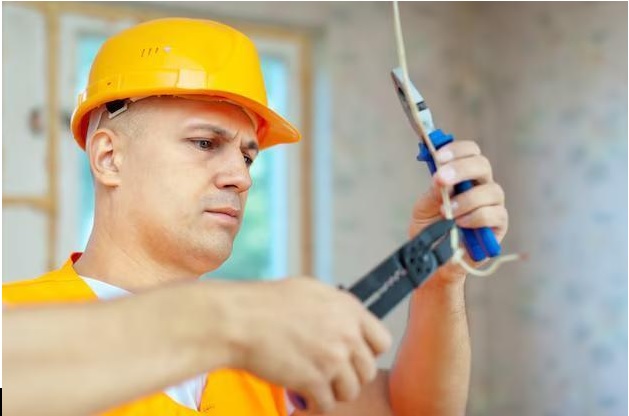 Choosing the Right Electrician for Your Warehouse or Factory