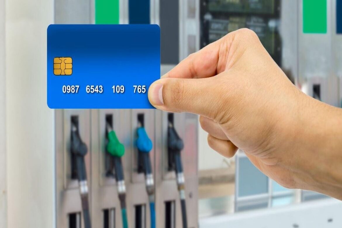 How Fleet Fuel Cards Help Monitor Fleet Fuel Consumption Patterns